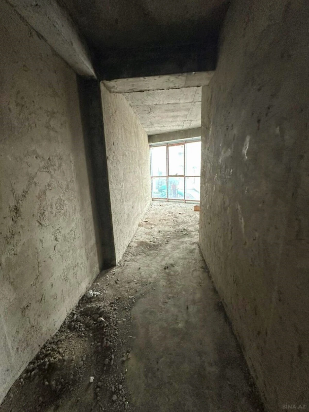 Satılır 4 otaqlı mənzil 200 m²