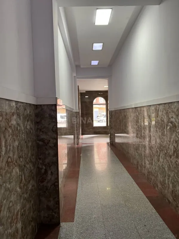 Satılır 3 otaqlı mənzil 130 m²