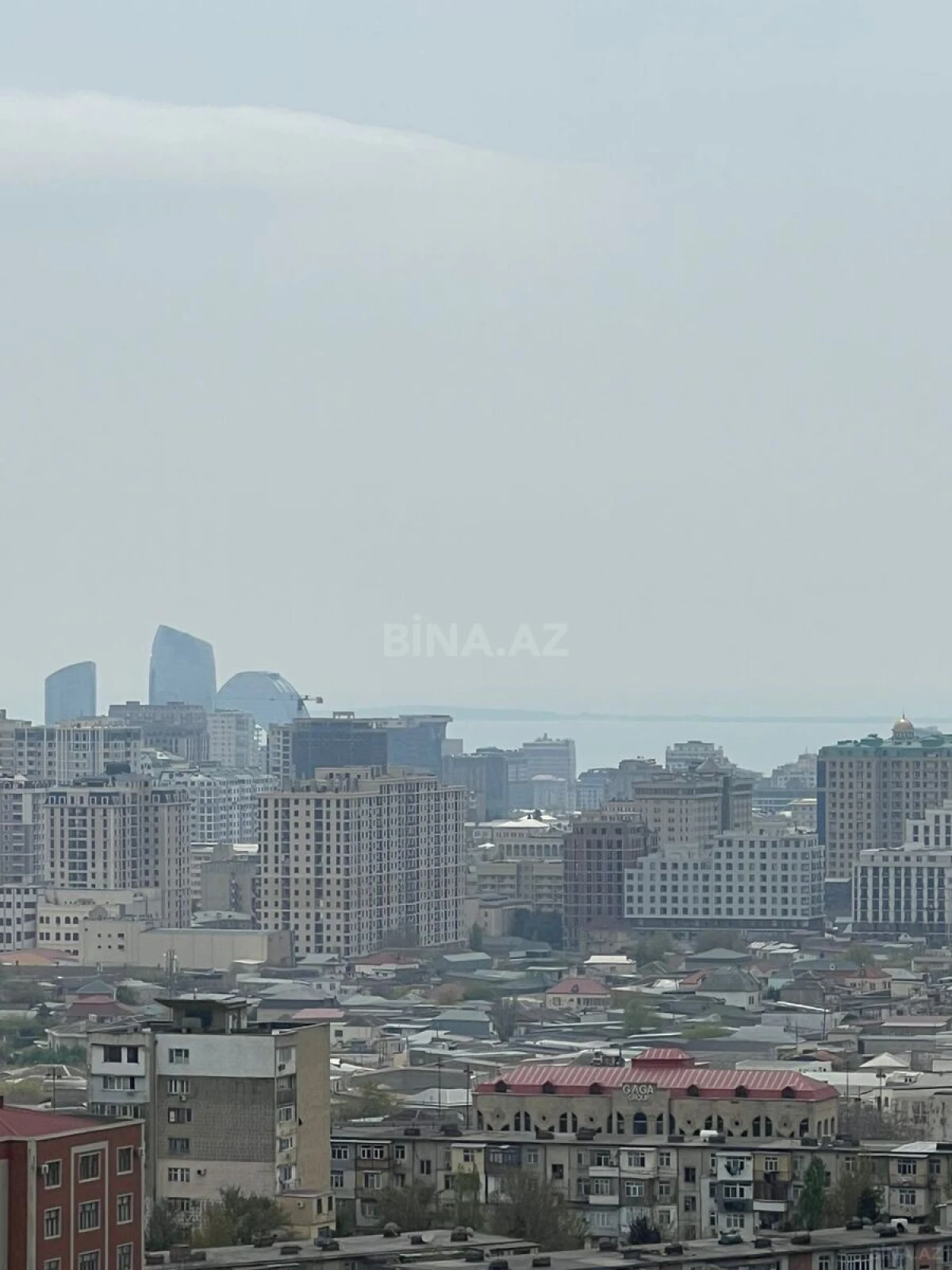 Satılır 3 otaqlı mənzil 130 m²