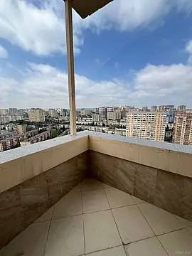 Satılır 3 otaqlı mənzil 130 m²