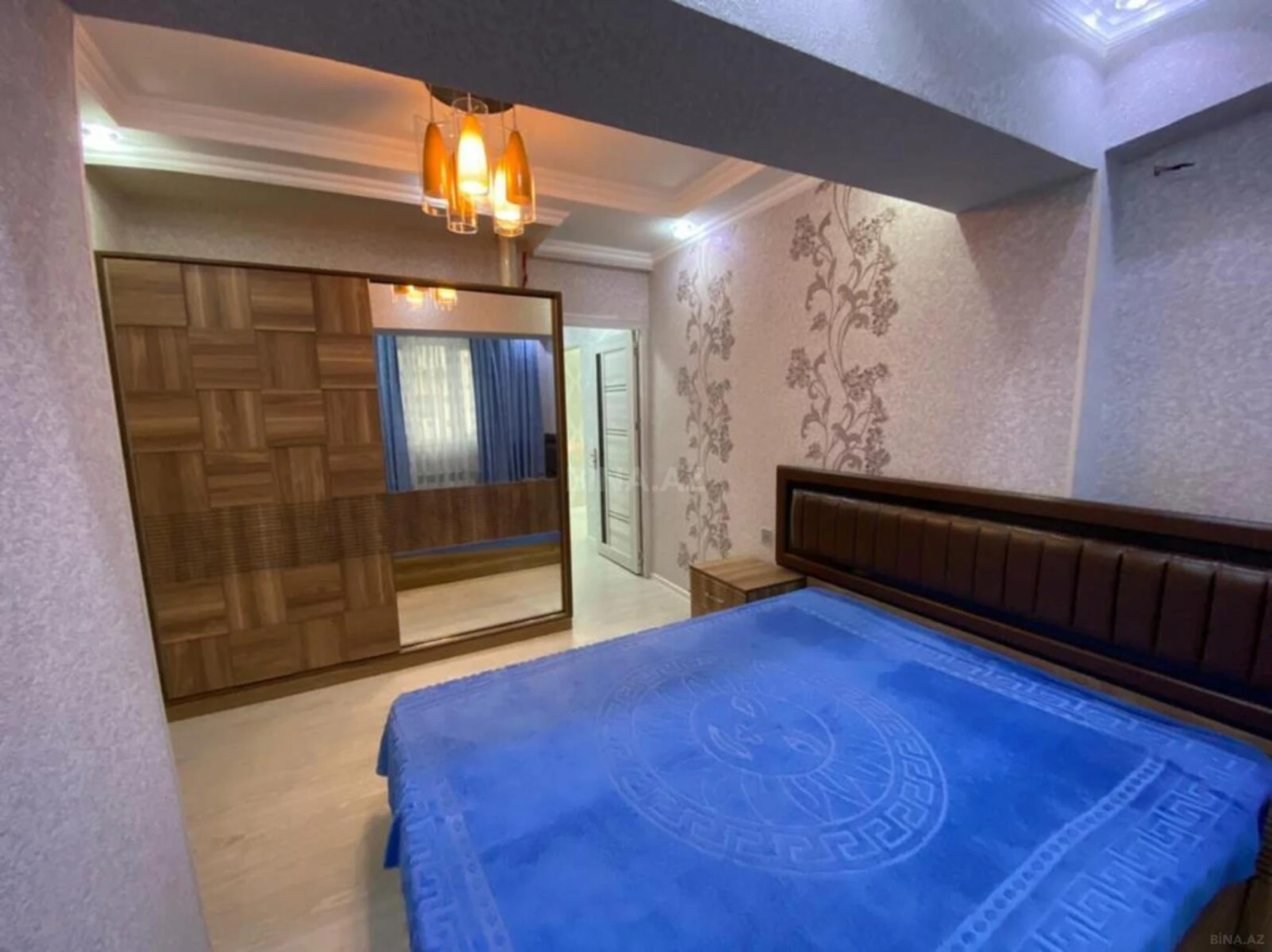 Kirayə verilir 2 otaqlı mənzil 70 m²