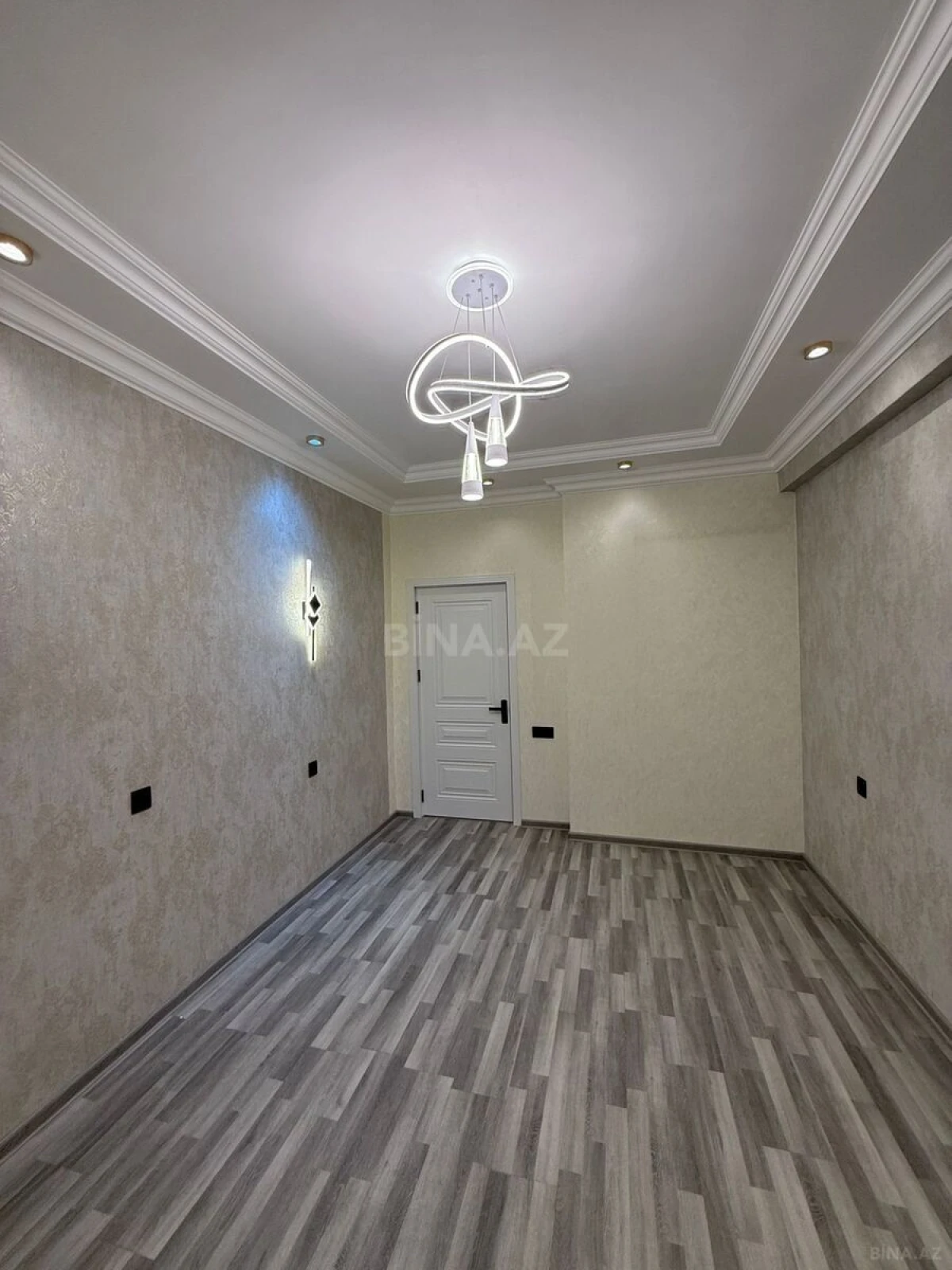 Satılır 3 otaqlı mənzil 83 m²