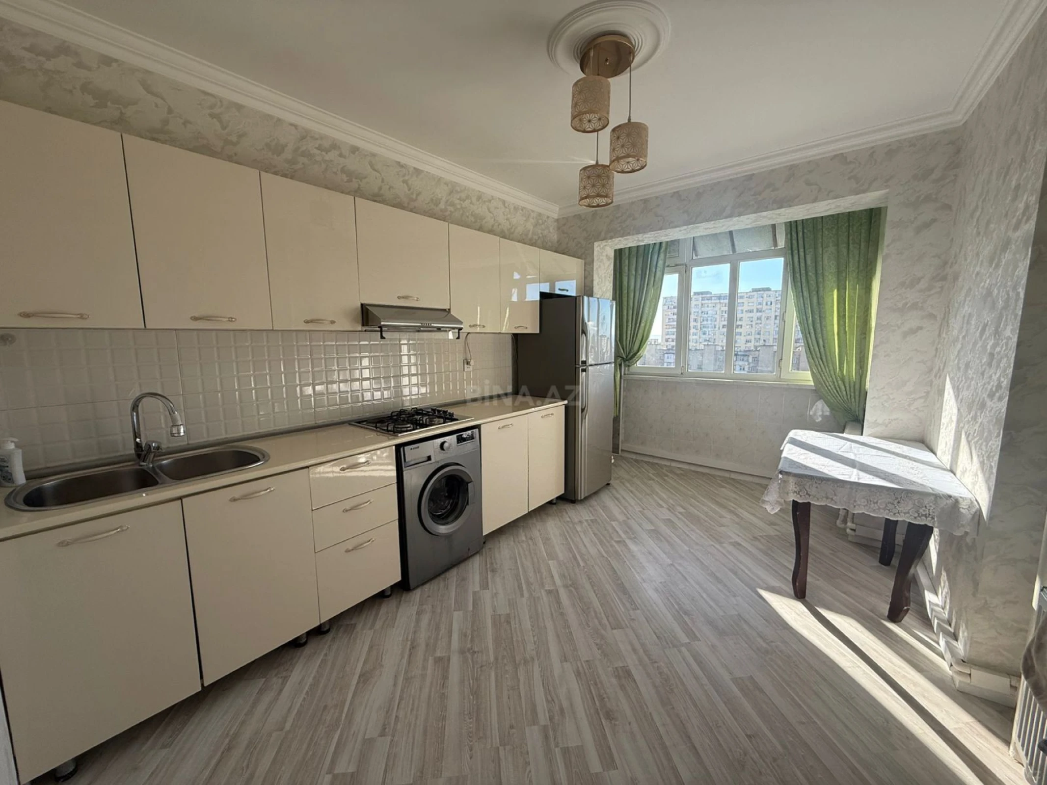 Satılır 2 otaqlı mənzil 60 m²