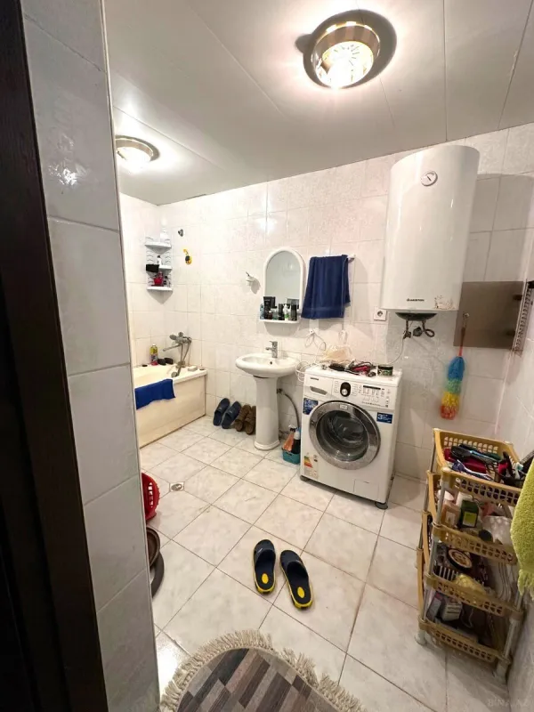 Satılır 3 otaqlı mənzil 112 m²
