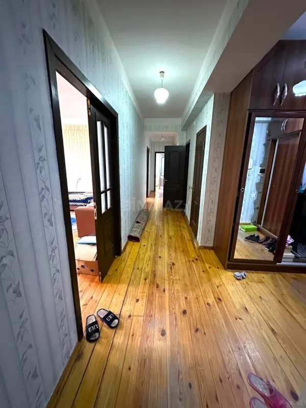 Satılır 3 otaqlı mənzil 112 m²