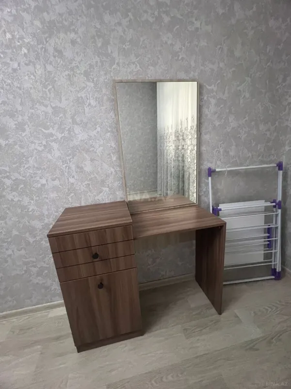 Kirayə verilir 2 otaqlı mənzil 105 m²