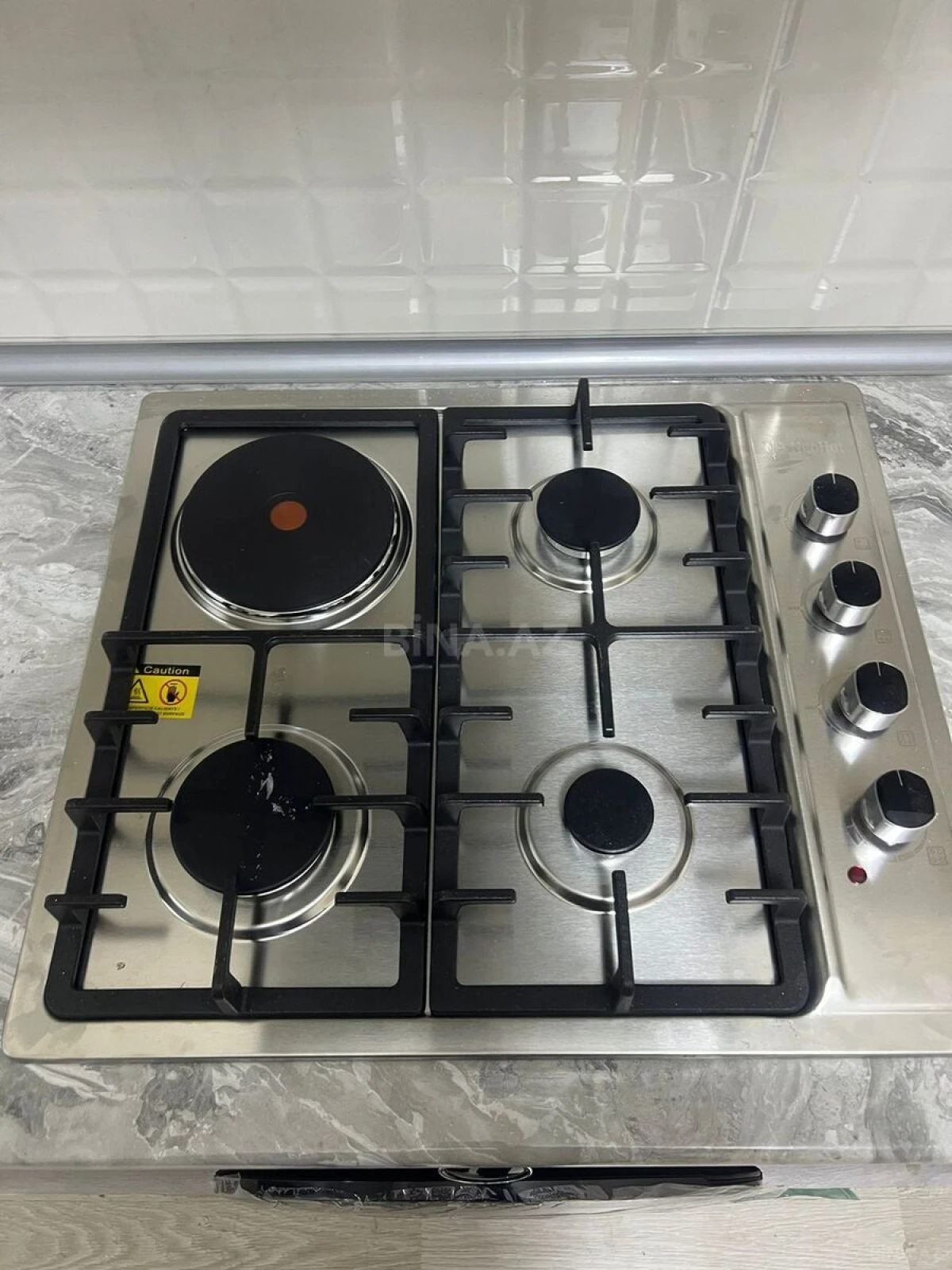 Kirayə verilir 2 otaqlı mənzil 105 m²