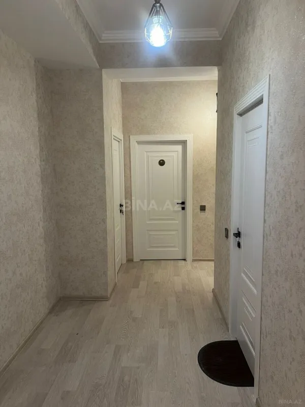 Kirayə verilir 2 otaqlı mənzil 105 m²