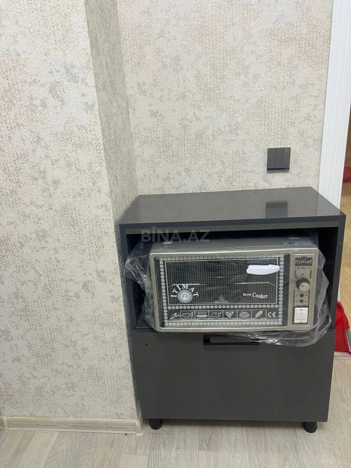 Kirayə verilir 2 otaqlı mənzil 105 m²