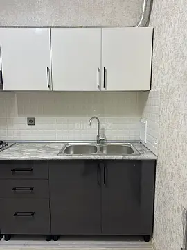 Kirayə verilir 2 otaqlı mənzil 105 m²