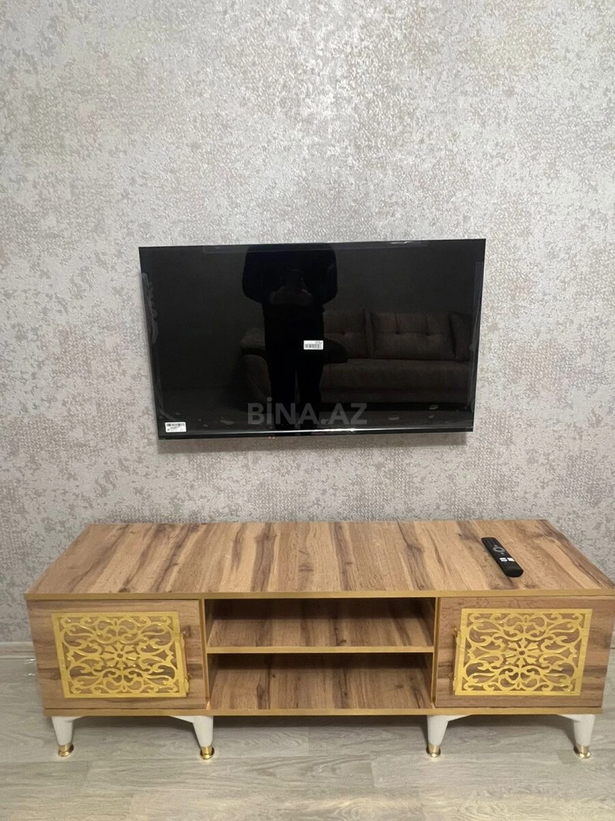 Kirayə verilir 2 otaqlı mənzil 105 m²