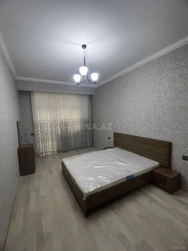 Kirayə verilir 2 otaqlı mənzil 105 m²