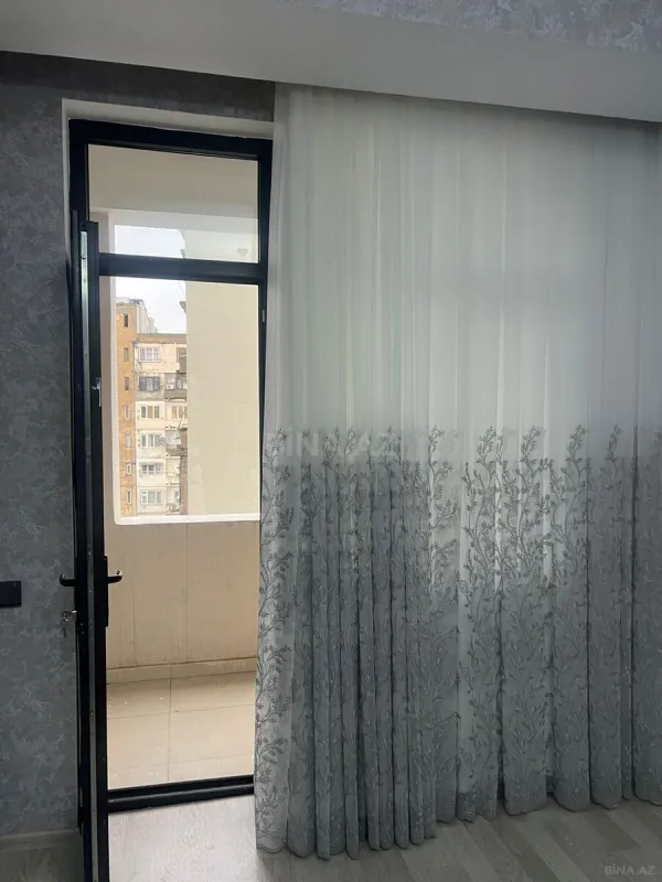 Kirayə verilir 2 otaqlı mənzil 105 m²