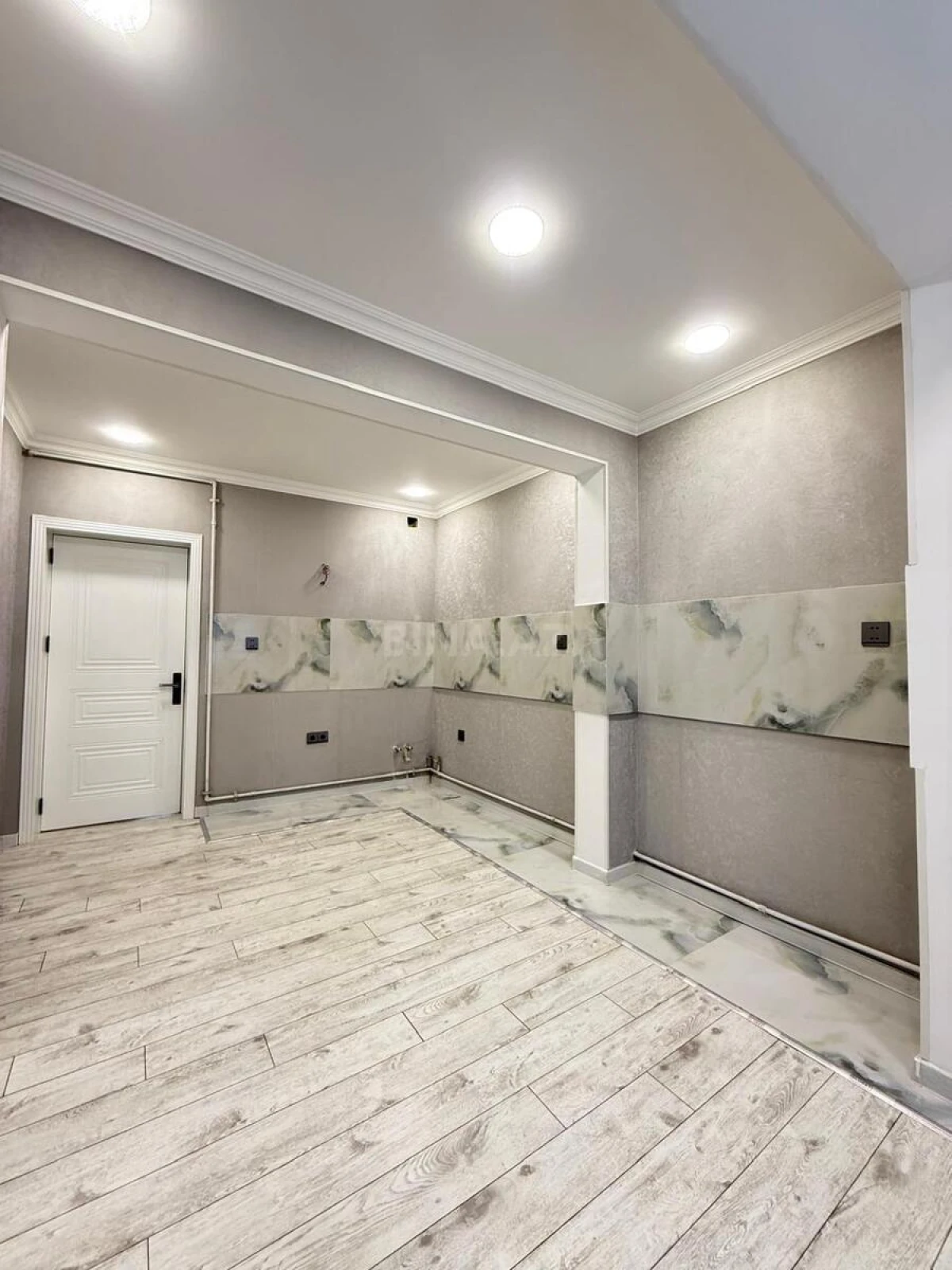 Satılır 2 otaqlı mənzil 65 m²