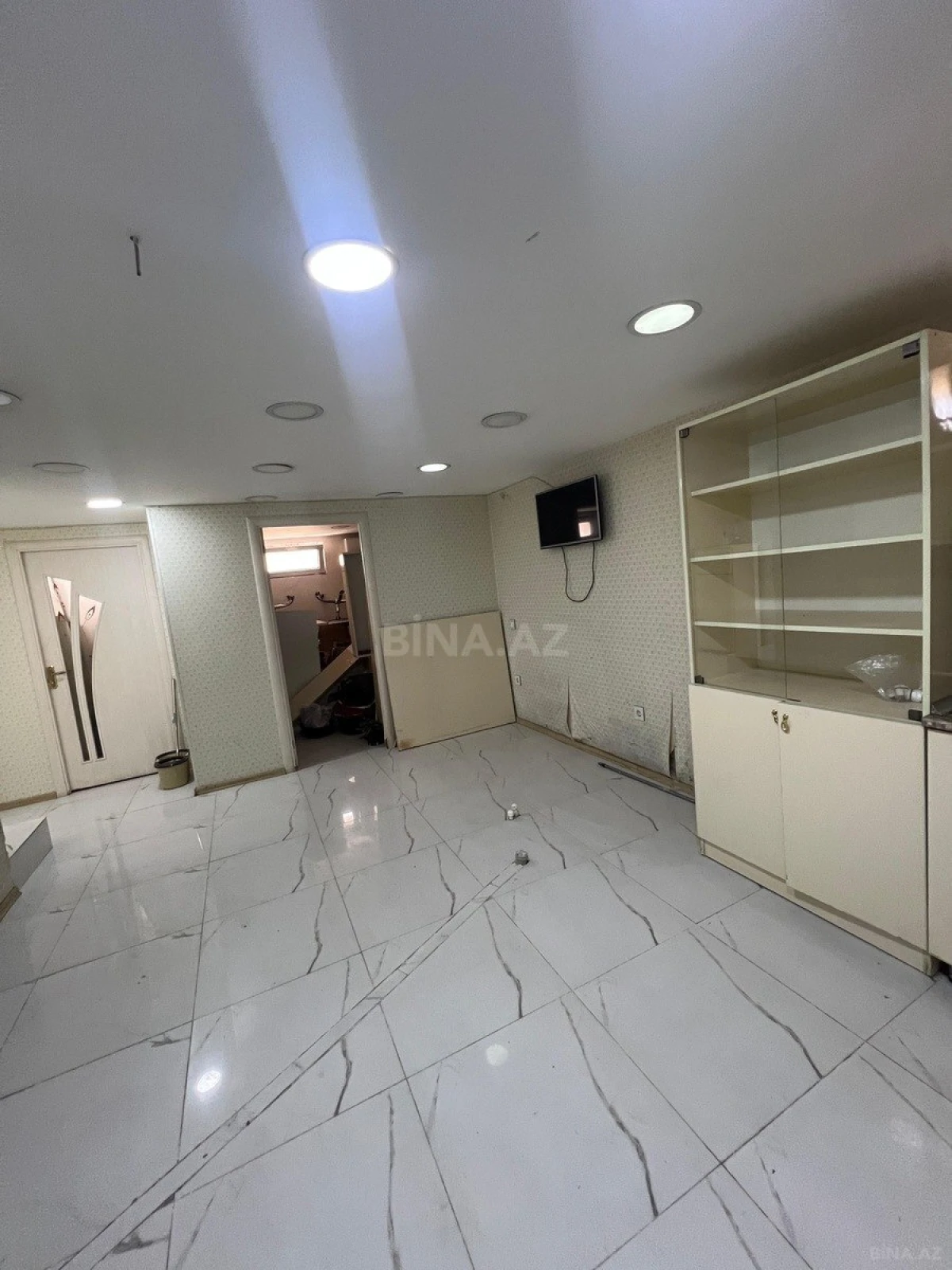 Satılır obyekt 114 m²