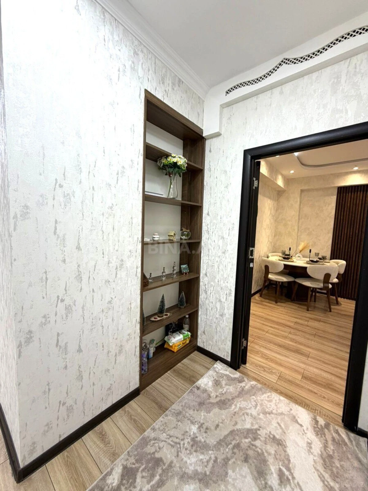 Satılır 2 otaqlı mənzil 67 m²