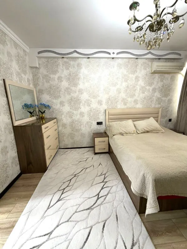 Satılır 2 otaqlı mənzil 67 m²