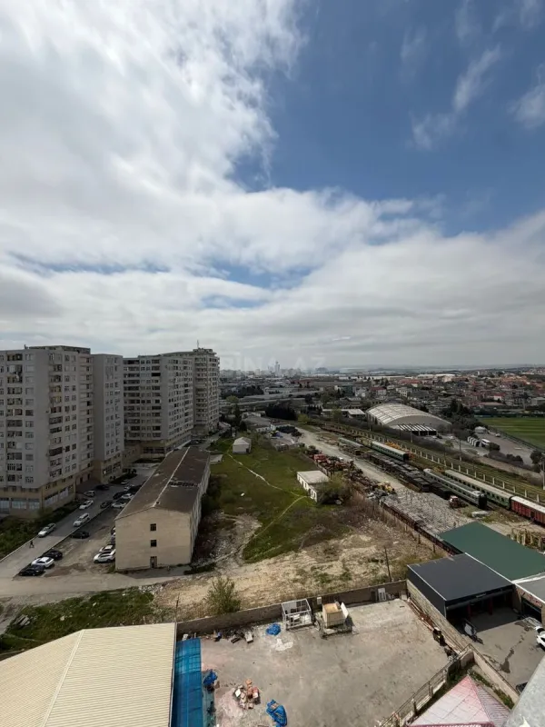 Satılır 2 otaqlı mənzil 67 m²