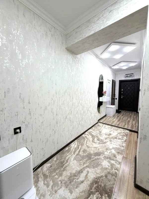 Satılır 2 otaqlı mənzil 67 m²