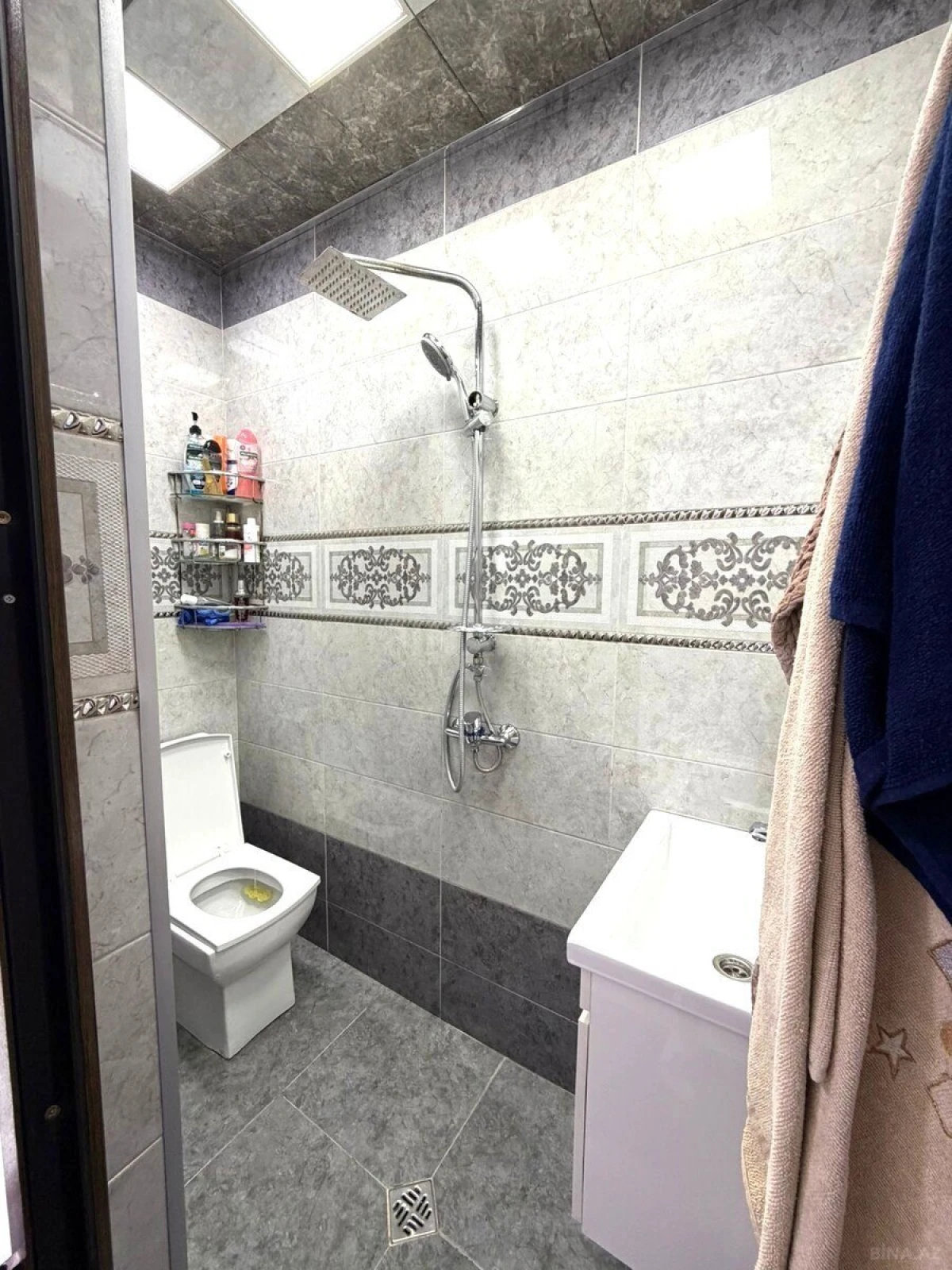 Satılır 2 otaqlı mənzil 67 m²