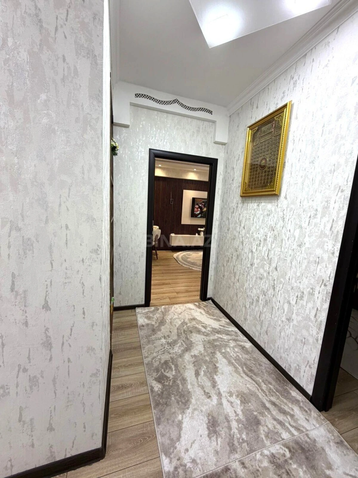 Satılır 2 otaqlı mənzil 67 m²