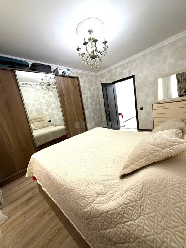 Satılır 2 otaqlı mənzil 67 m²
