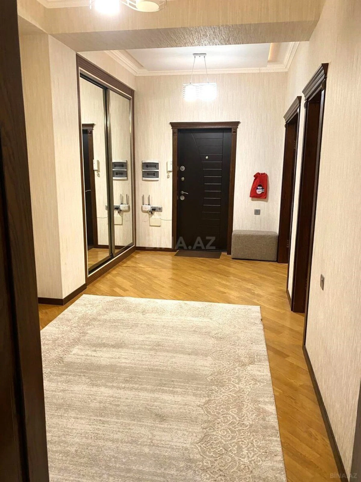 Satılır 2 otaqlı mənzil 120 m²