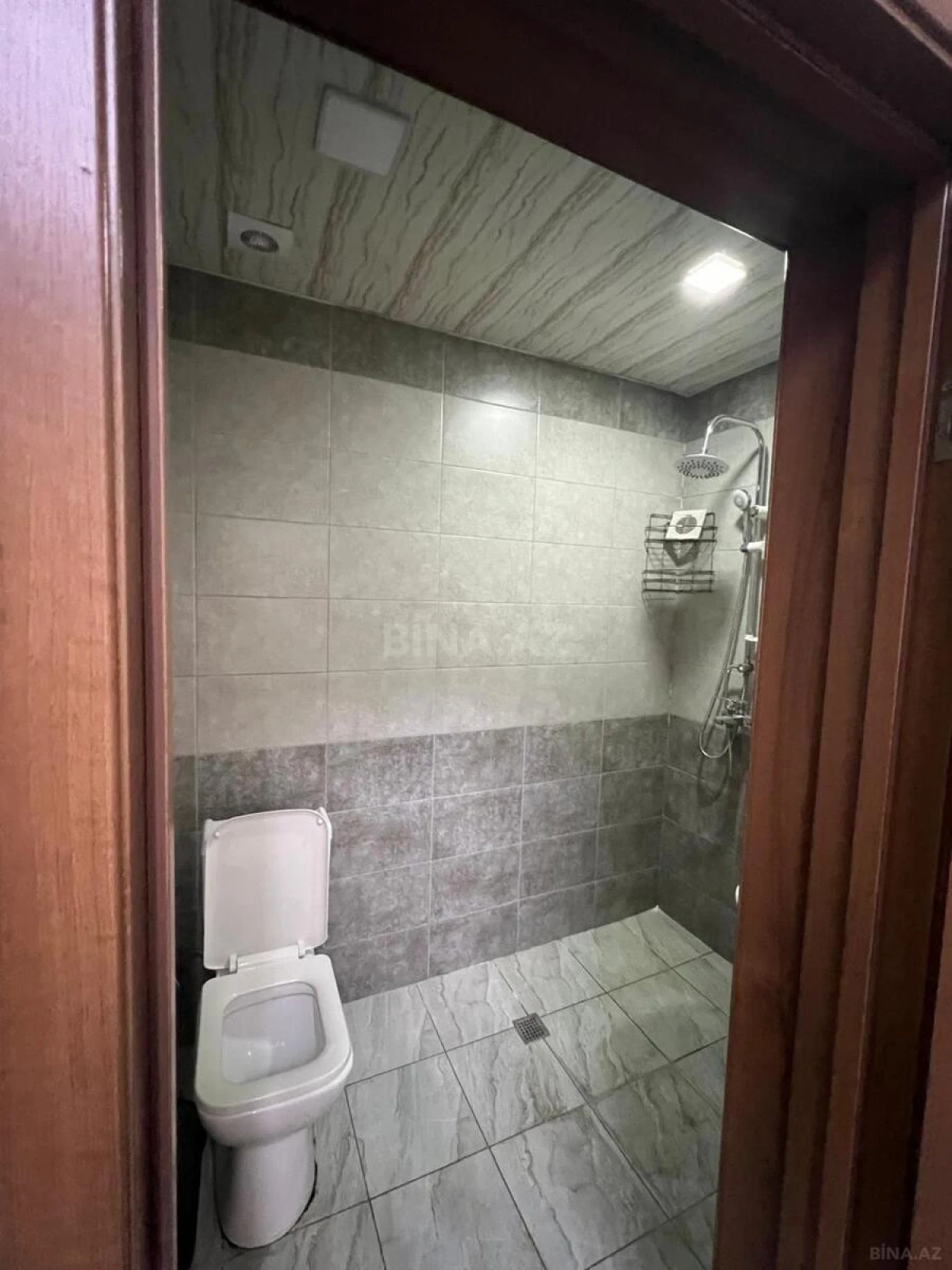 Kirayə verilir 4 otaqlı mənzil 130 m²