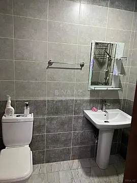 Kirayə verilir 4 otaqlı mənzil 130 m²