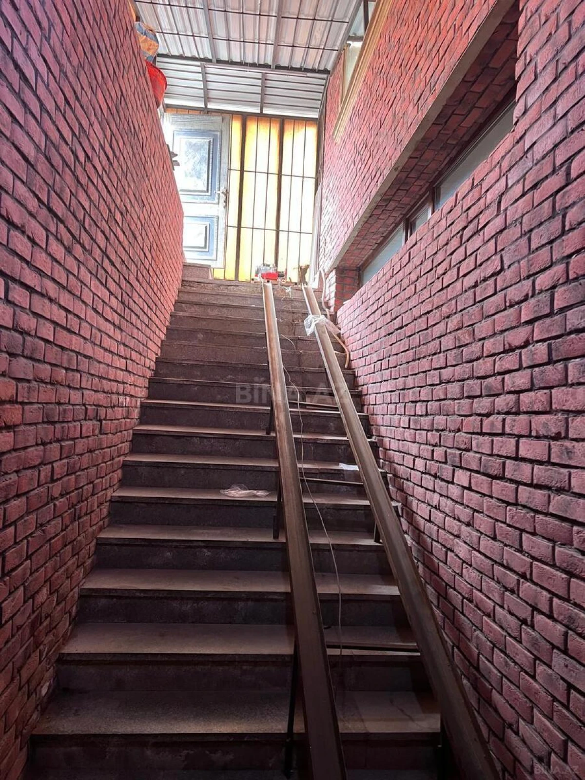 Kirayə verilir 4 otaqlı mənzil 130 m²