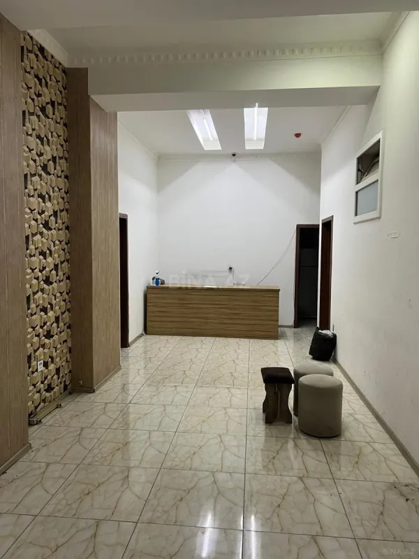 Kirayə verilir 4 otaqlı mənzil 130 m²