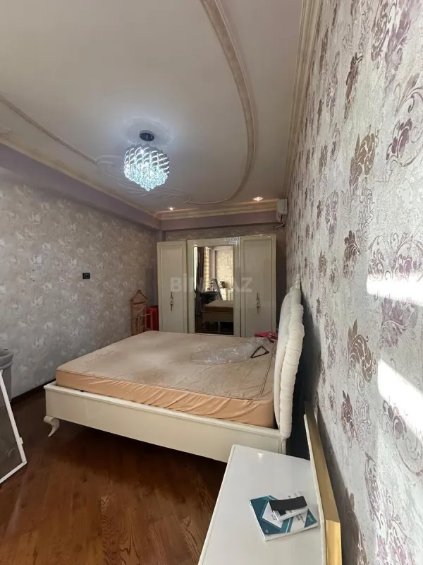 Satılır 3 otaqlı mənzil 146 m²