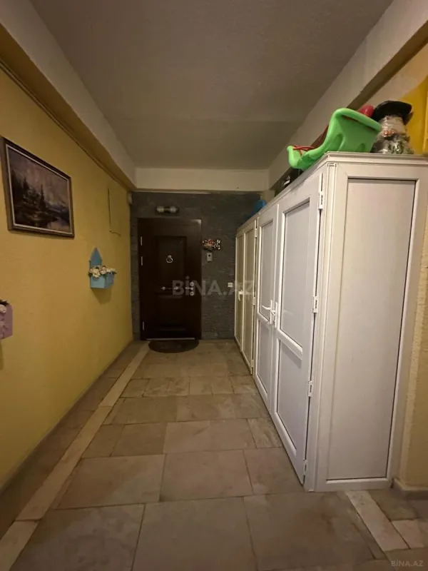 Satılır 3 otaqlı mənzil 146 m²