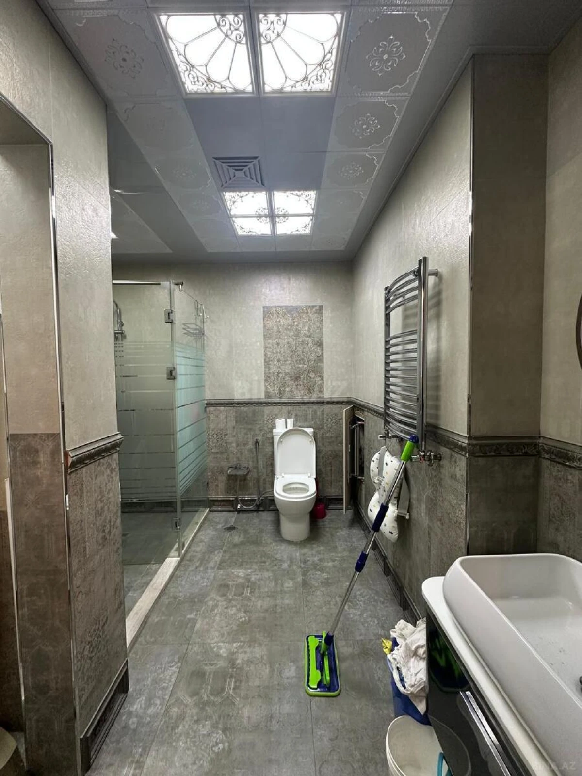 Satılır 3 otaqlı mənzil 146 m²