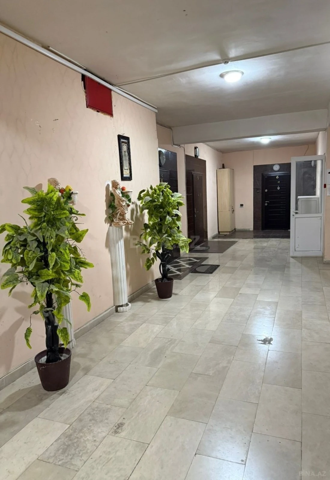 Satılır 3 otaqlı mənzil 160 m²