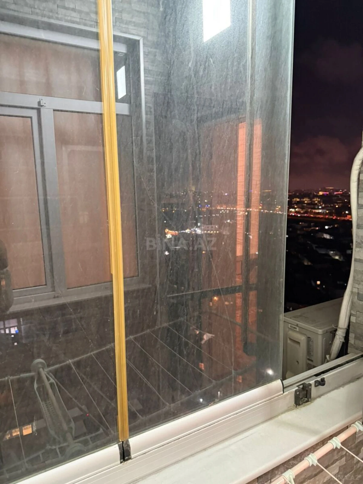 Satılır 3 otaqlı mənzil 160 m²