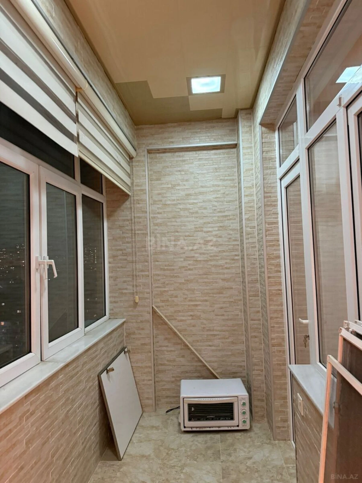 Satılır 3 otaqlı mənzil 160 m²