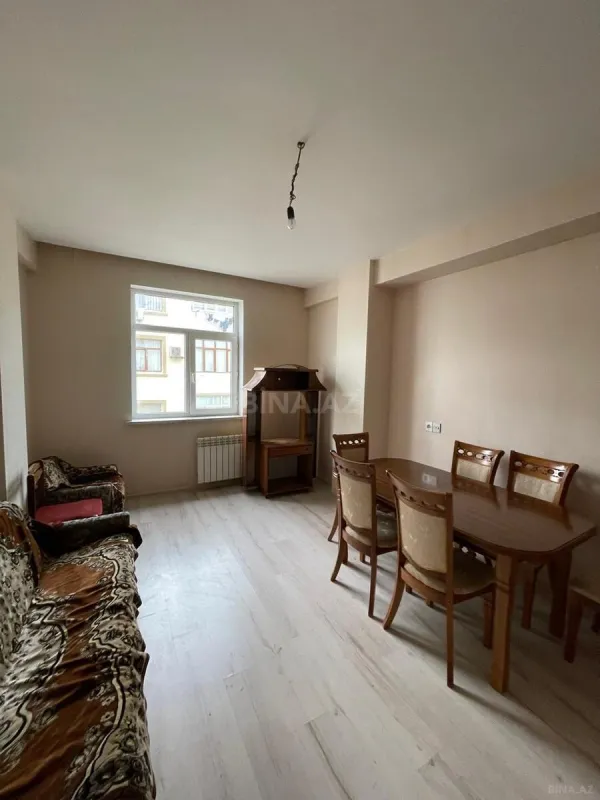 Kirayə verilir 2 otaqlı mənzil 42 m²