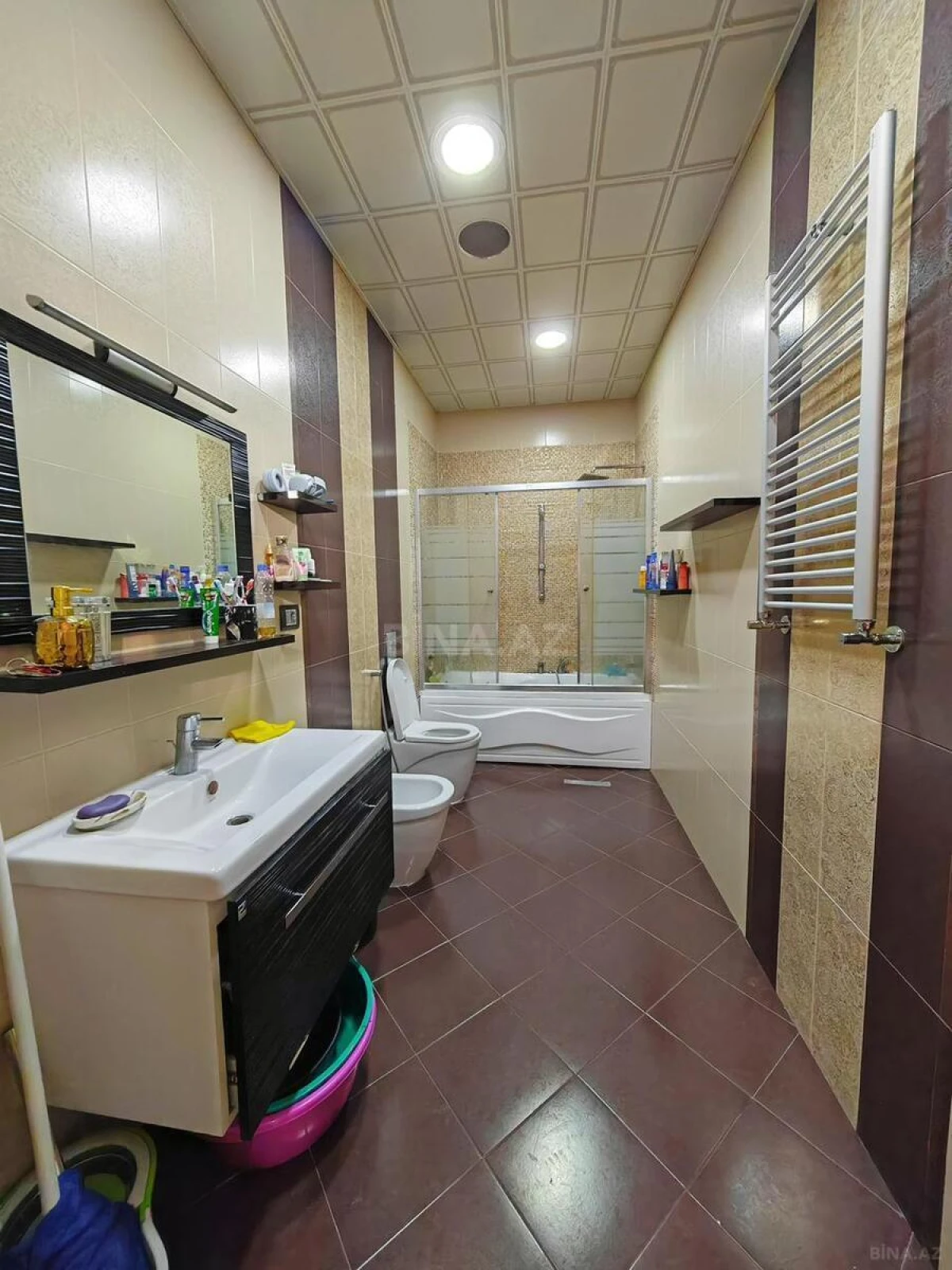 Kirayə verilir 2 otaqlı mənzil 155 m²