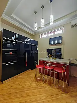 Kirayə verilir 2 otaqlı mənzil 155 m²