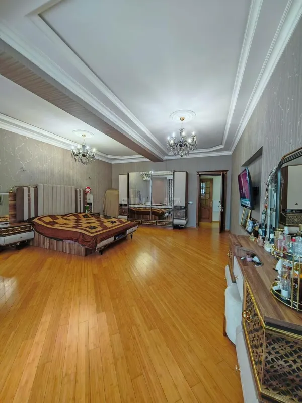 Kirayə verilir 2 otaqlı mənzil 155 m²