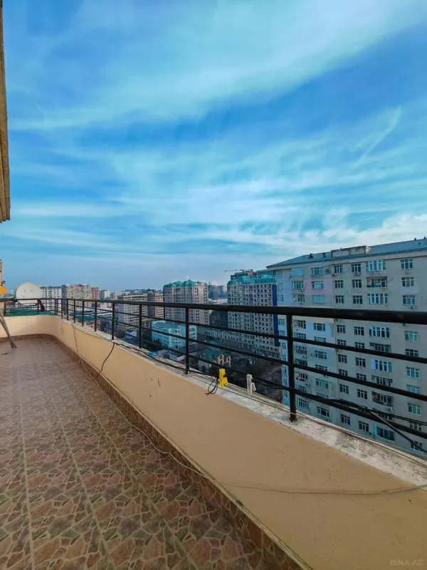 Kirayə verilir 2 otaqlı mənzil 155 m²