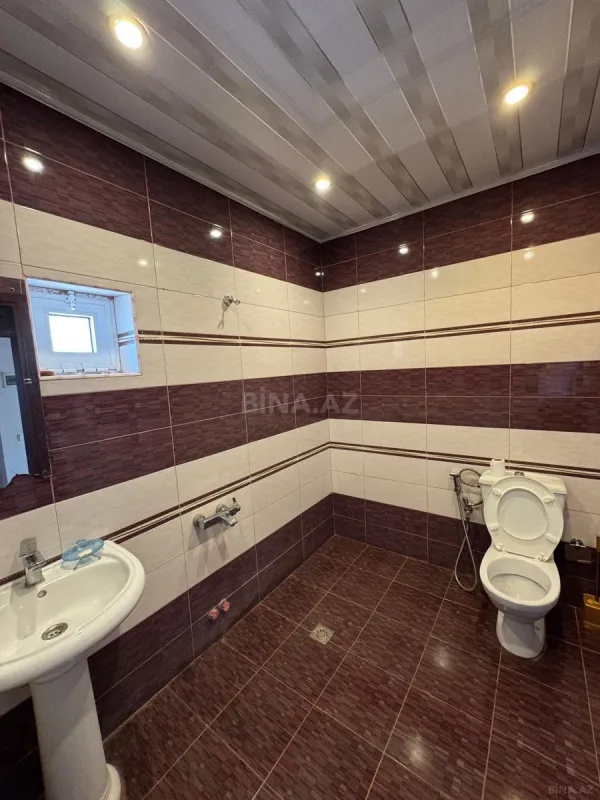 Kirayə verilir 7 otaqlı həyət evi 250 m²