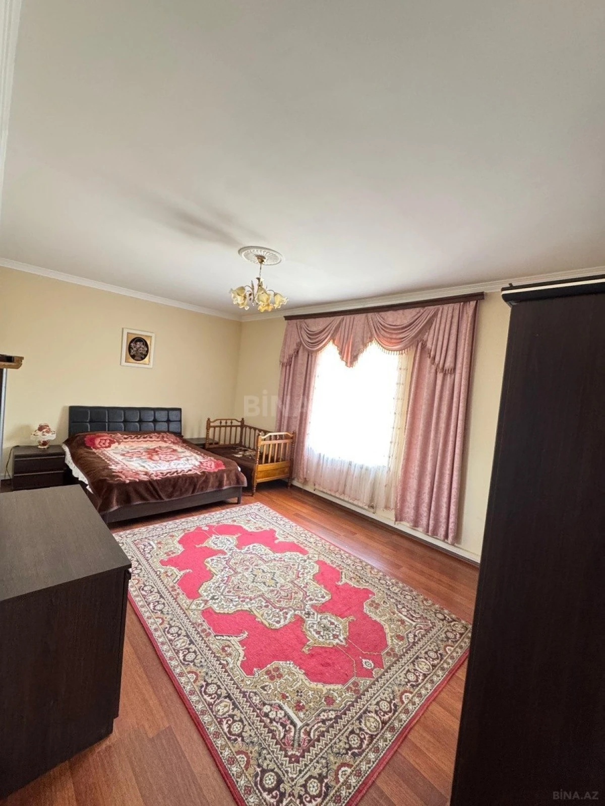 Kirayə verilir 7 otaqlı həyət evi 250 m²