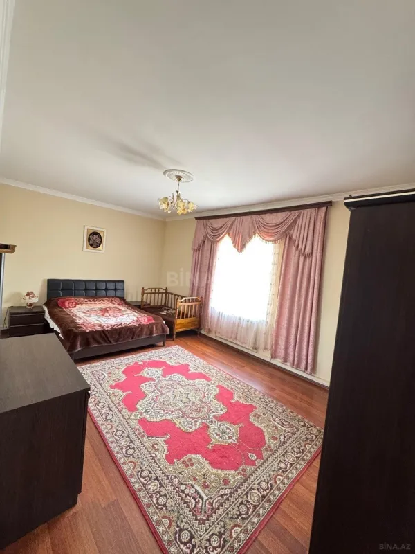 Kirayə verilir 7 otaqlı həyət evi 250 m²