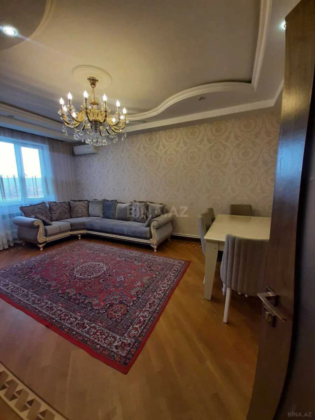 Kirayə verilir 3 otaqlı mənzil 130 m²