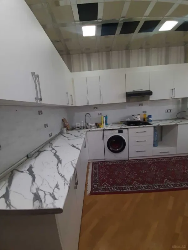 Kirayə verilir 3 otaqlı mənzil 130 m²