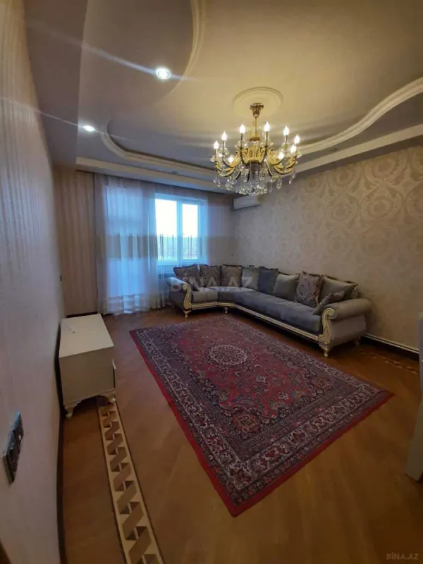 Kirayə verilir 3 otaqlı mənzil 130 m²