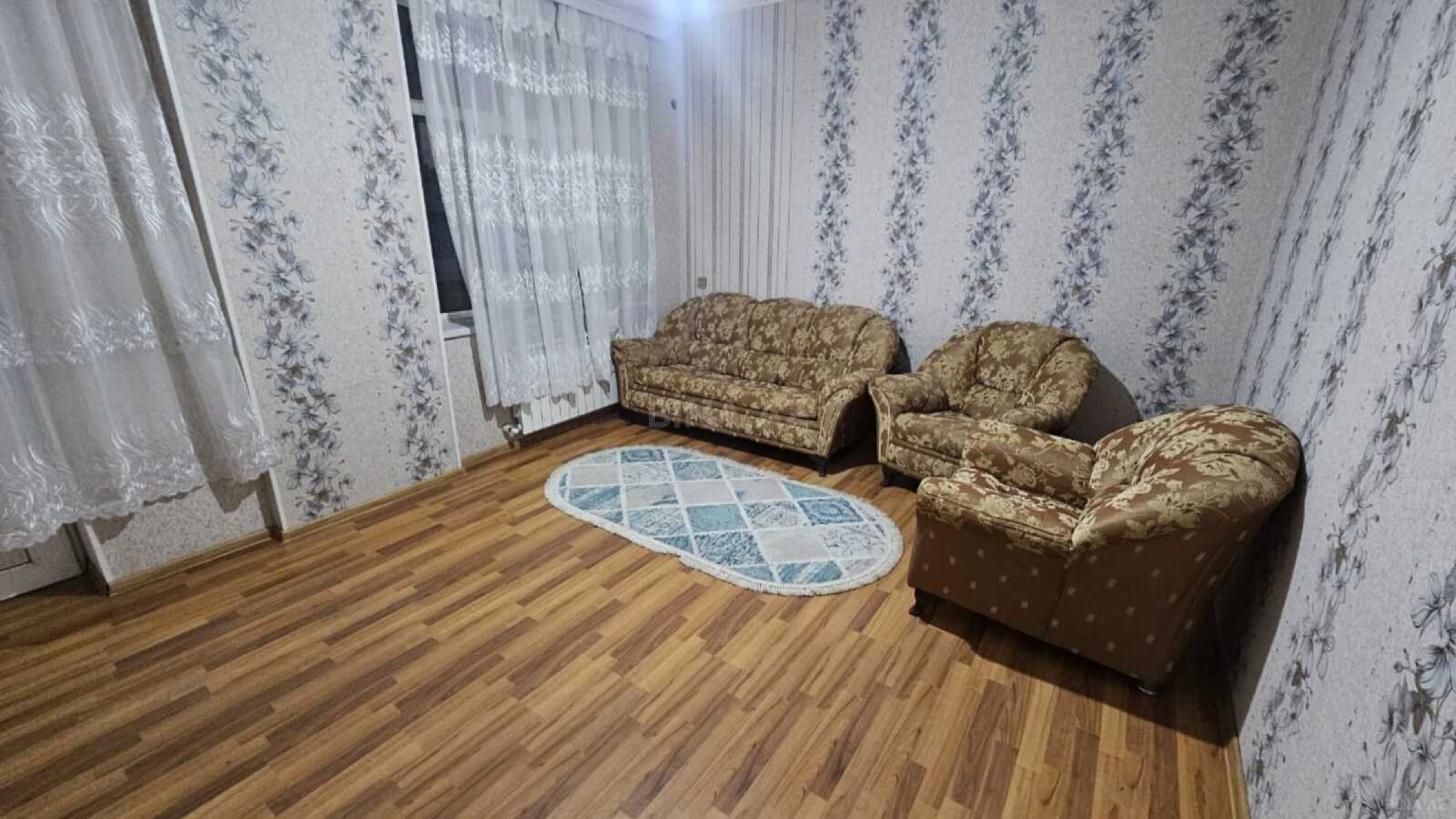 Kirayə verilir 2 otaqlı mənzil 65 m²