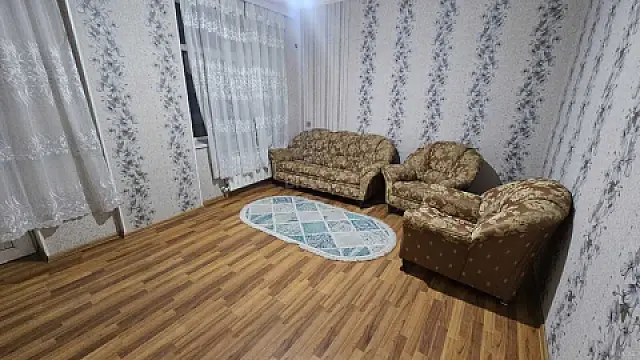 Kirayə verilir 2 otaqlı mənzil 65 m²